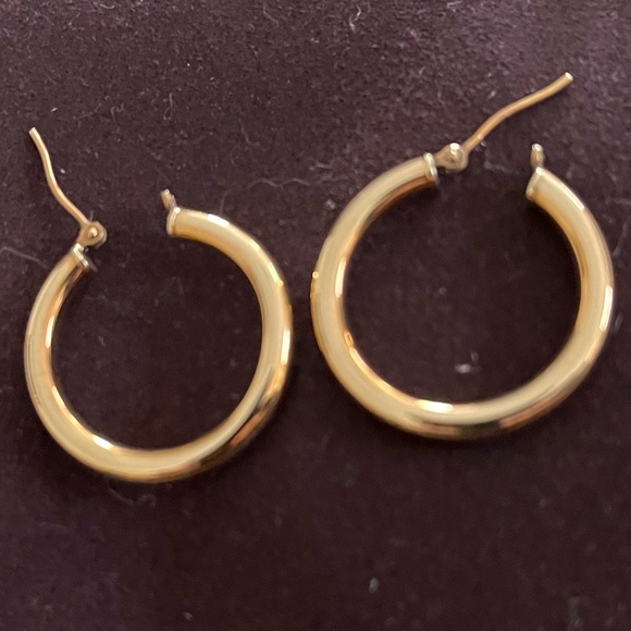 14K YELLOW GOLD HOOP EARRINGS! - Picture 2 of 8